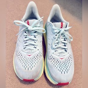 Women’s Hoka Clifton 7 Sneakers